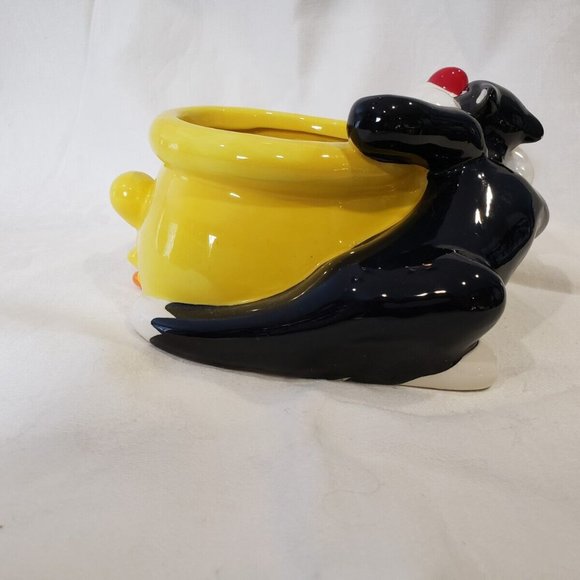 Warner Brothers Sylvester And Tweety Bird Ceramic Planter, Candy Bowl, Nut Dish - Picture 3 of 6